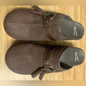 Dansko Women’s Clog Size 41. Shandi Snake Pattern. New with box never worn .